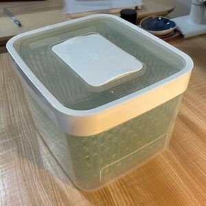 OXO Good Grips GreenSaver Produce Keeper - 4.3 Qt,White